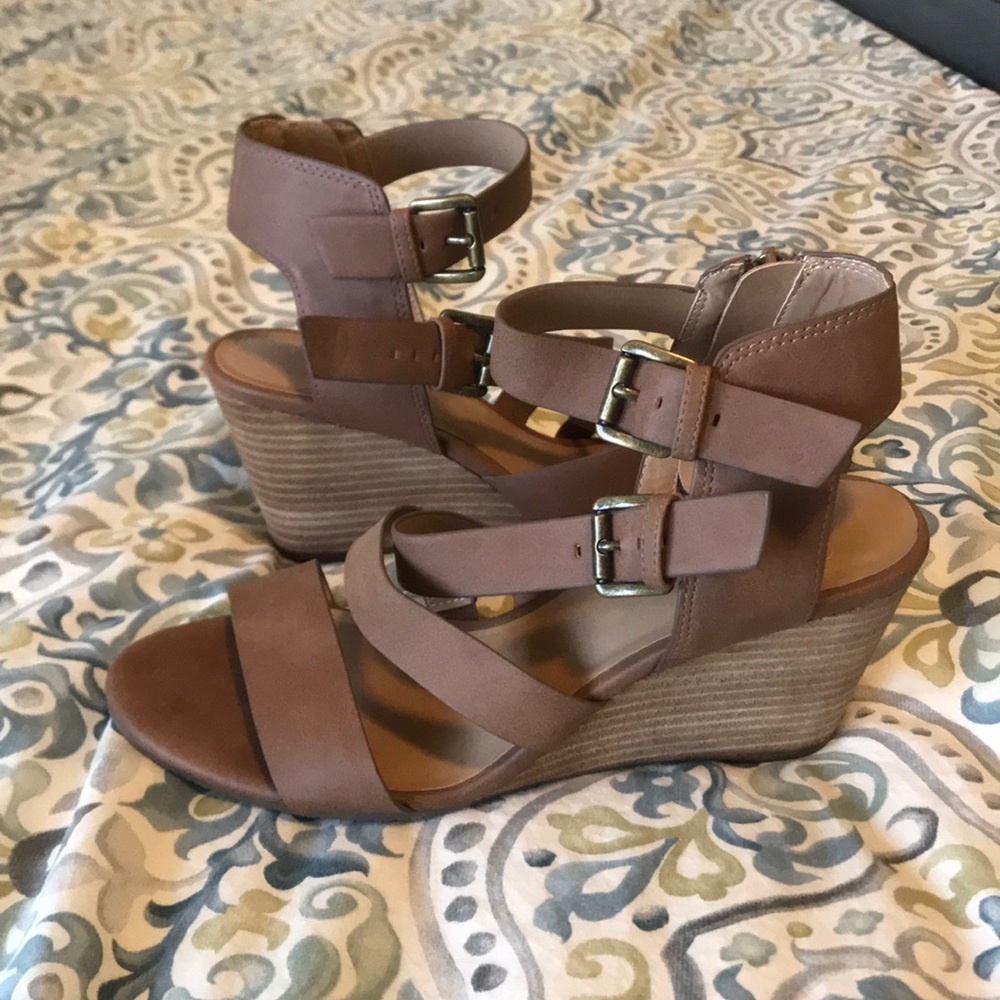 Crown vintage wedge sandals